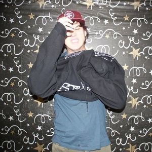 Meet your Posher, Lee